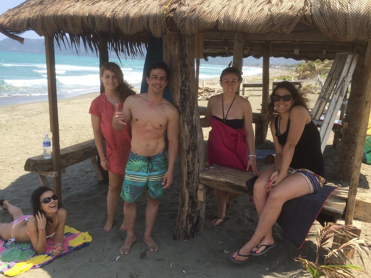North Shore Surf Camp Hotel Baler Esterno foto
