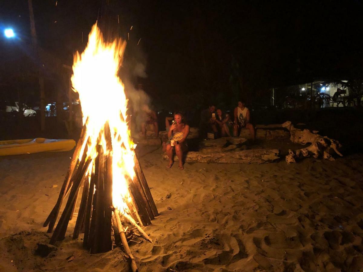 North Shore Surf Camp Hotel Baler Esterno foto